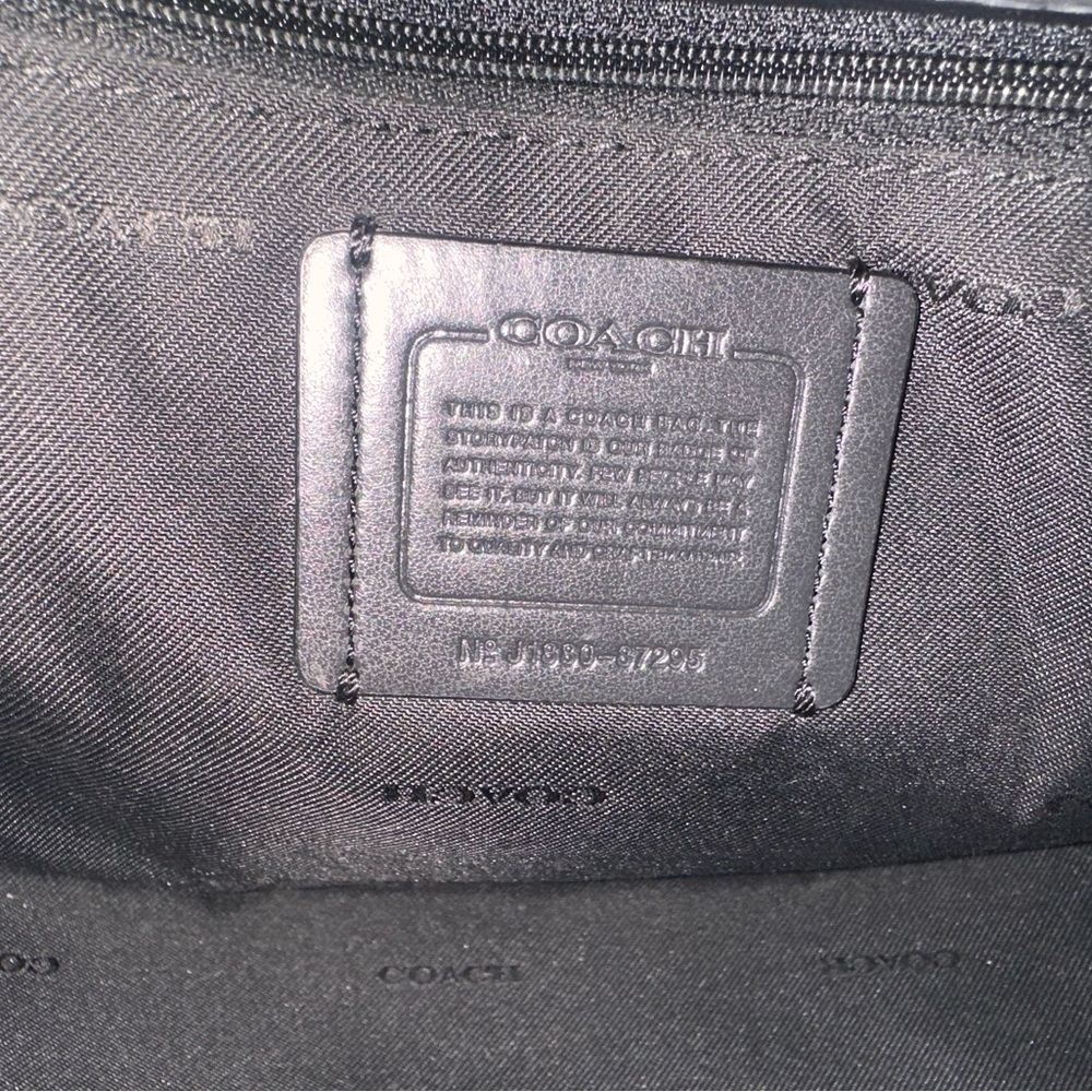 Coach Swagger Purse - Picture 7 of 9